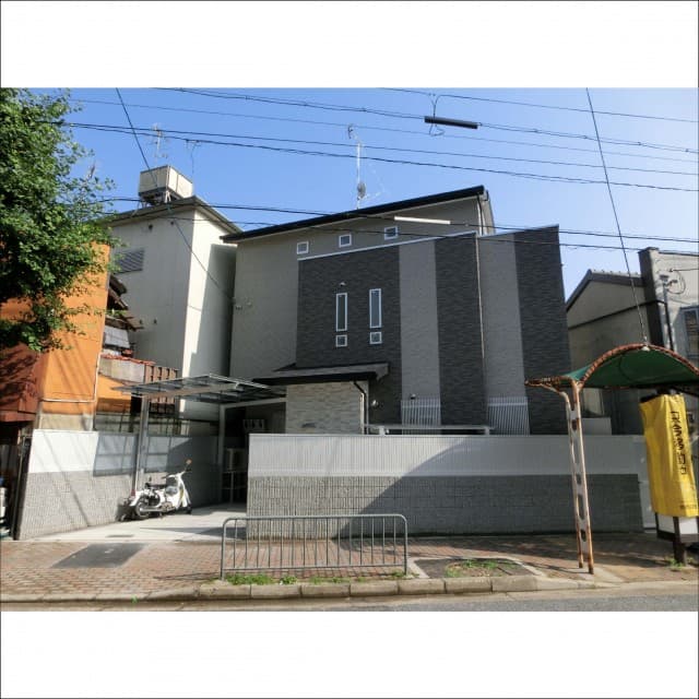 上京区　H様邸　（太陽光搭載・オール電化二世帯住宅）